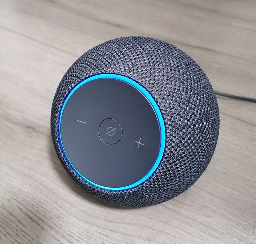 amazon echo dot max with blue ring light active