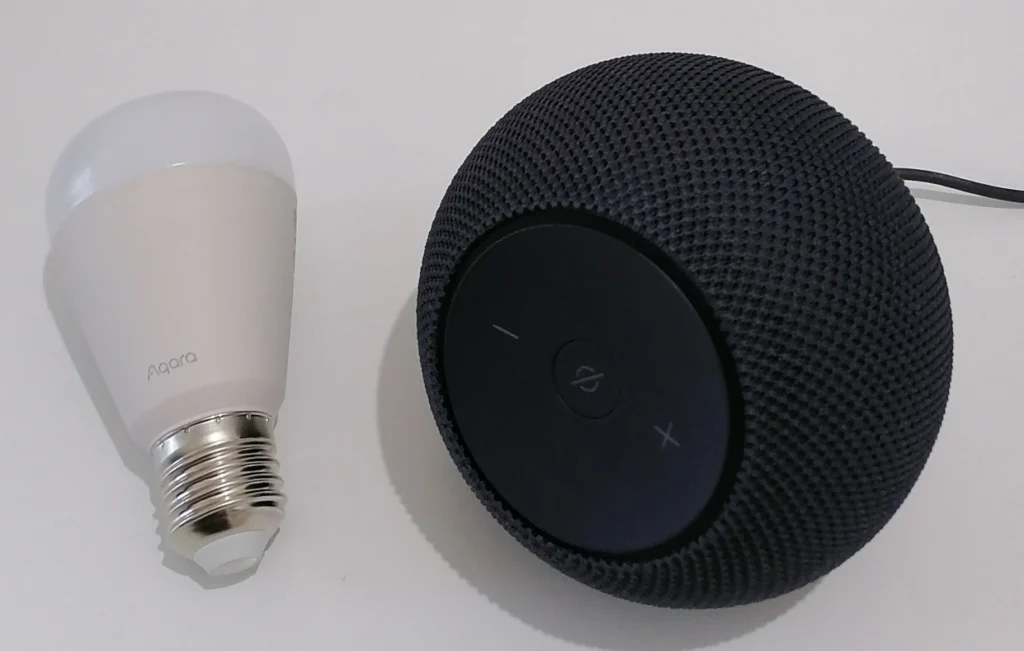 aqara t2 bulb and echo dot max thread border router side by side
