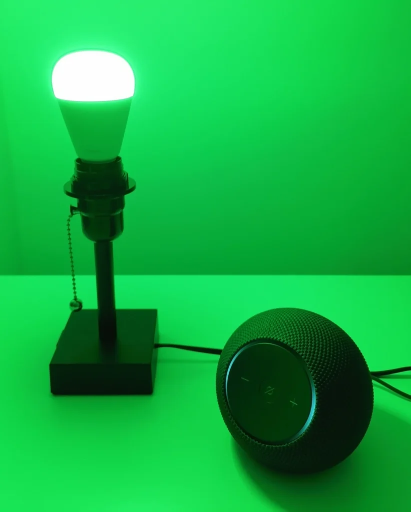 aqara t2 bulb lit green next to echo dot max thread border router